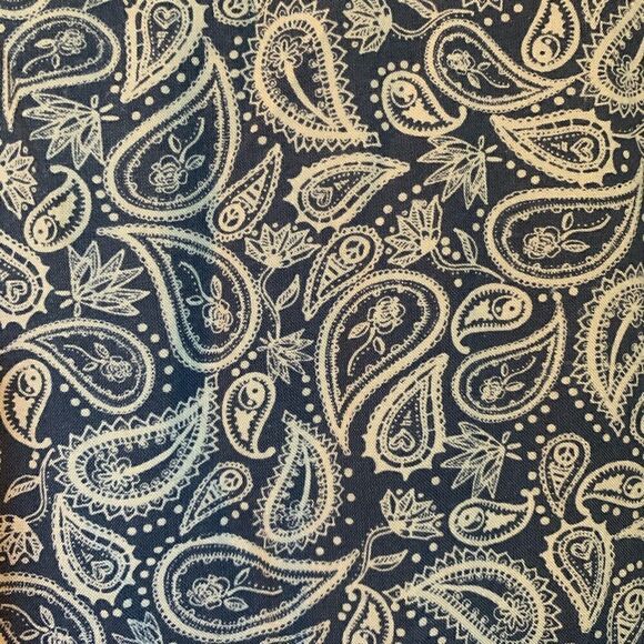 3 for $30! H&M blue paisley patterned dress. Size 4 - Picture 7 of 9